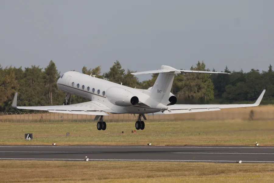 Bombardier BD-700 type rating training at TRITECH